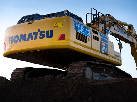 Macchina ibrida Komatsu Hybrid con tecnologia green &ndash; Comedil