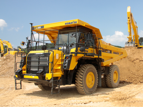 Dumper rigido Komatsu HD325-8 per trasporto terra &ndash; Comedil